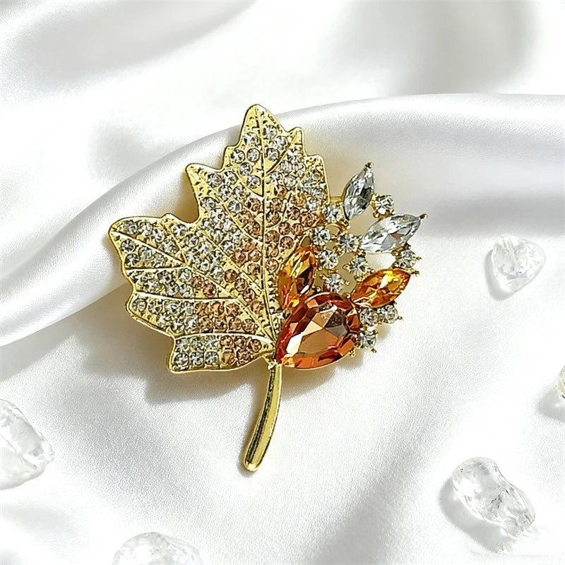 Luxury Maple Leaf Women's Broochs Fashion Trendy New Metal Pins for Clothing Full Rhinestone Brown Beads Clothes Pins for Women