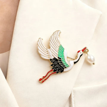 White Enamel Crane Women's Clothing Brooch Flying Red-crowned Crane Pearl Pendants Luxury Brooches for Women Clothes Accessories