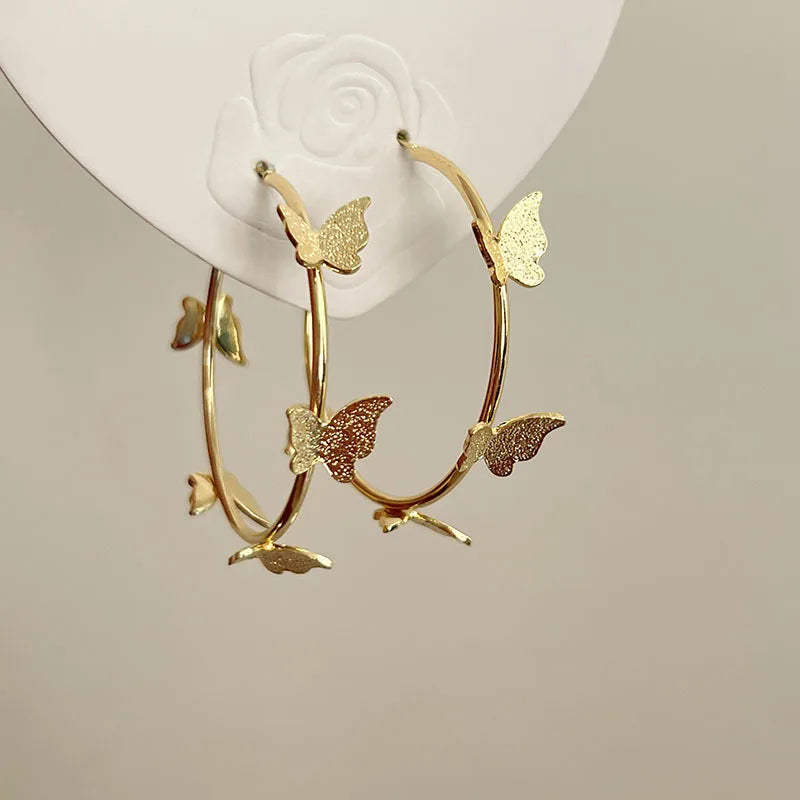 New Trendy Women's Buttery Hoop Earrings Fashion Hiphop Loop Earrings Metal Loop Earrings Korean Elegant Ear Jewelry 2024