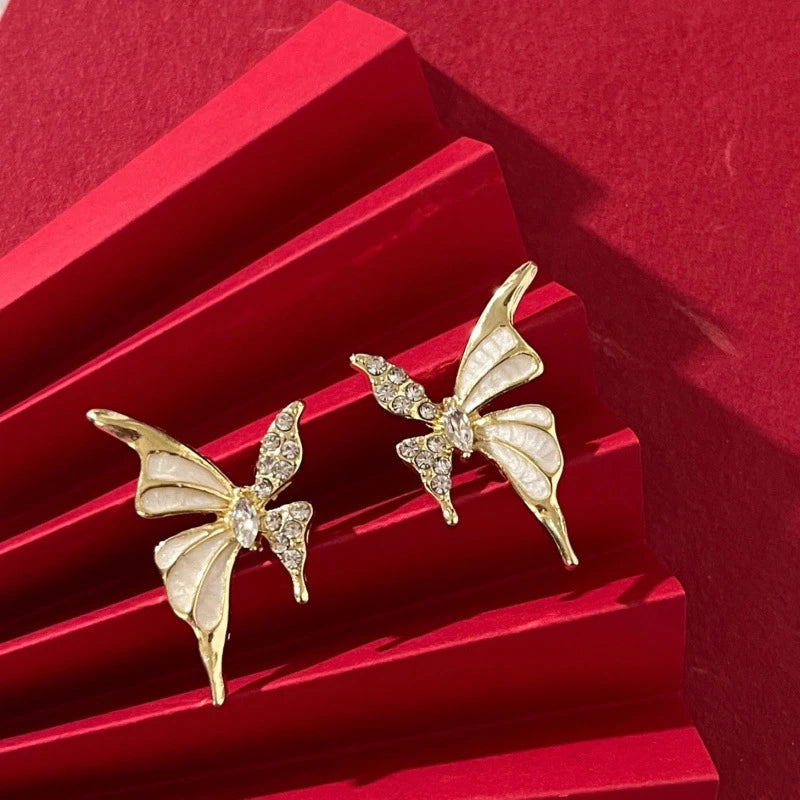 2025 New Trend Vivid Butterfly Stud Earrings for Women Beige Enamel Crystal Women's Small Earrings Lovely Cute Ear Aceesories