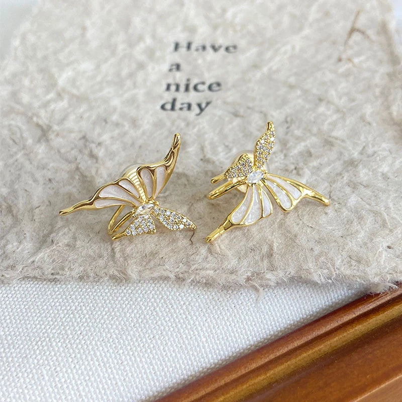 2025 New Trend Vivid Butterfly Stud Earrings for Women Beige Enamel Crystal Women's Small Earrings Lovely Cute Ear Aceesories