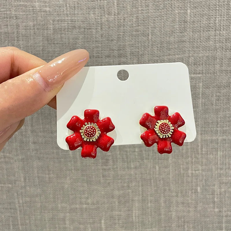 2025 New Red Flower Women's Sud Earrings Six Petals Bohemian Wedding Ear Jewelry Korean Fashion Ear Accessories brincos