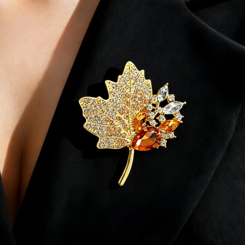 Luxury Maple Leaf Women's Broochs Fashion Trendy New Metal Pins for Clothing Full Rhinestone Brown Beads Clothes Pins for Women