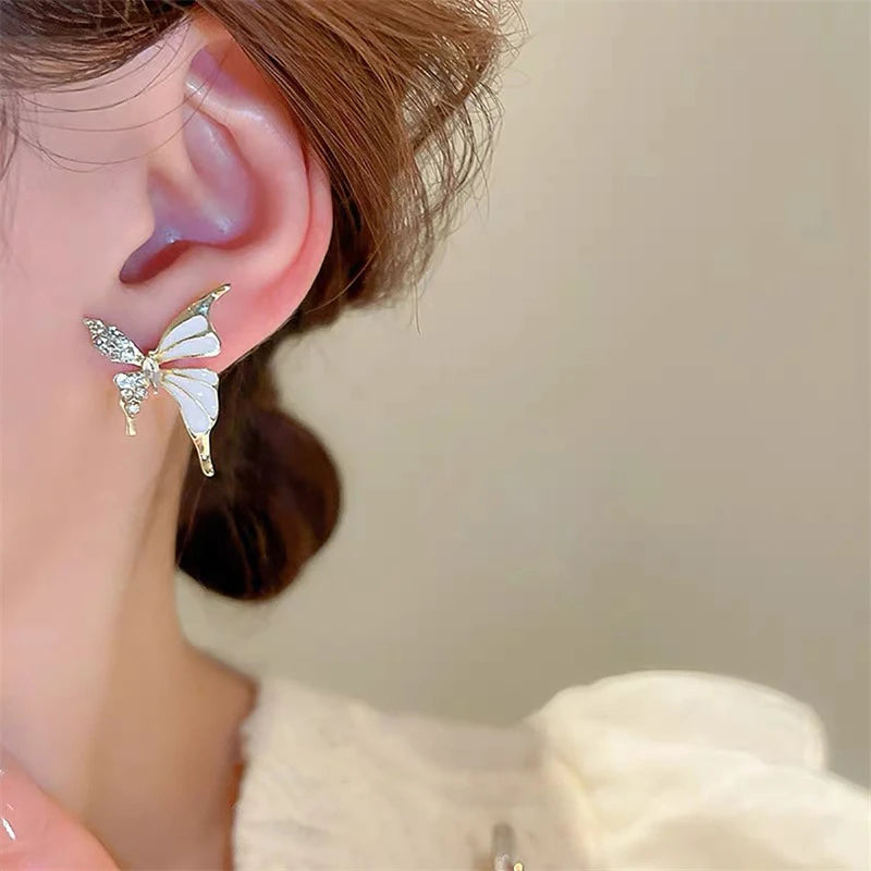 2025 New Trend Vivid Butterfly Stud Earrings for Women Beige Enamel Crystal Women's Small Earrings Lovely Cute Ear Aceesories