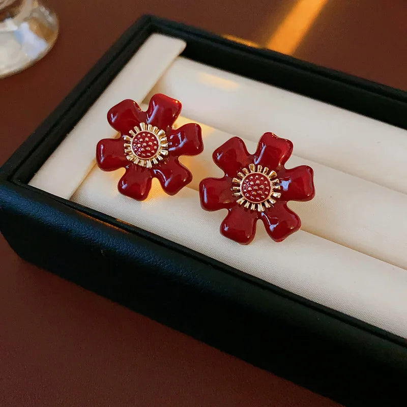 2025 New Red Flower Women's Sud Earrings Six Petals Bohemian Wedding Ear Jewelry Korean Fashion Ear Accessories brincos