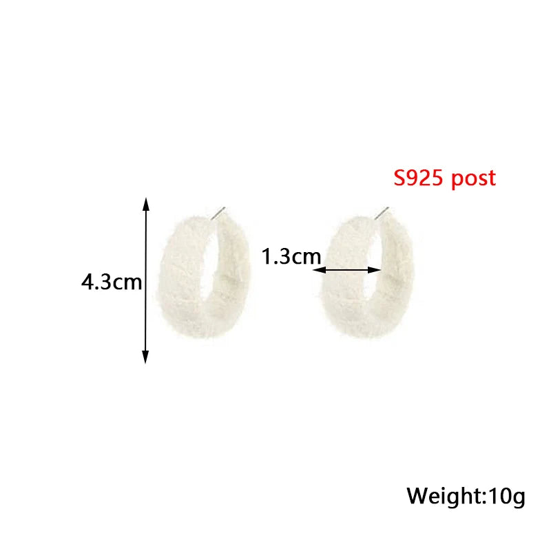 Milk White C-shaped Flannel Dangle Earrings Elegant Winter Women Drop Earrings Korean Fashion Lovely Christmas Party Gift
