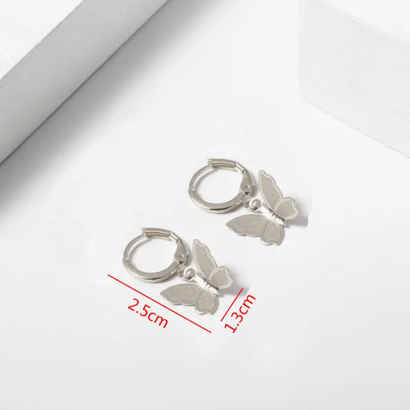 New Butterfly Pendants Neckalces for Women  Short Chain Mini Butterflies Drop Boehemian Sexy Neck Accessories Fashion Jewerly