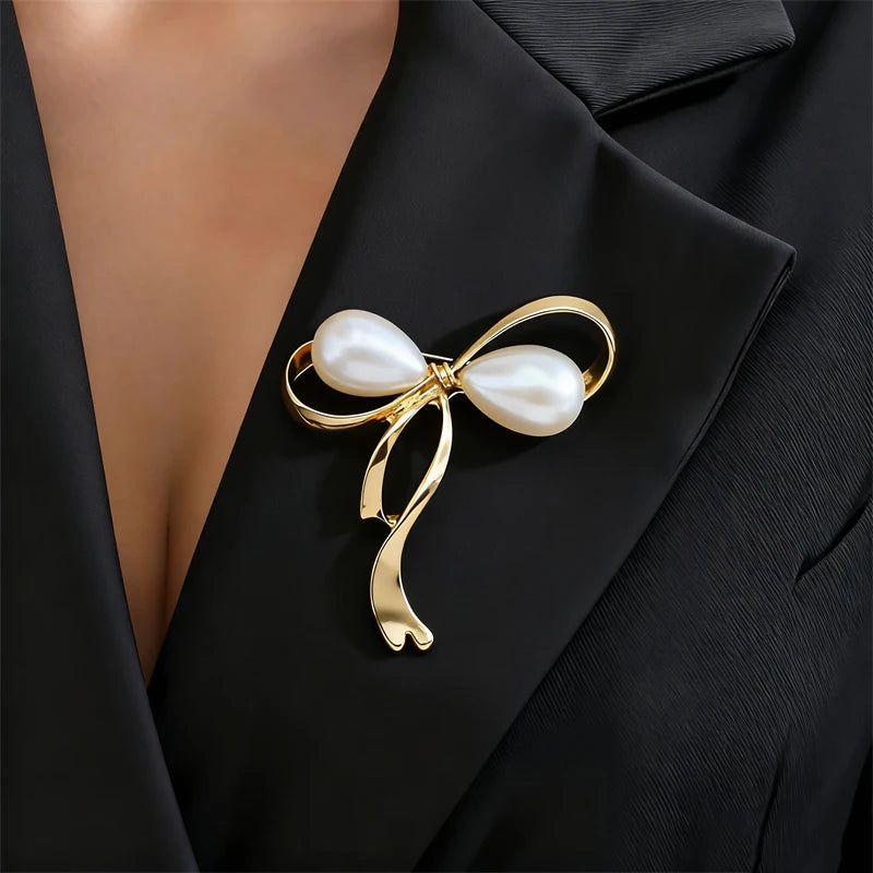 27 Options Women's Brooches Red Black Enamel Heart Shape Crystal Feather Luxury Brooch for Clothing Fashion Clothes Accessories