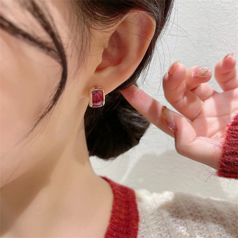 Trend Chic Enamel C-shaped Women's Stud Earrings Red Green Pink Color Small Earrings for Girls aretes de mujer 2025 new in