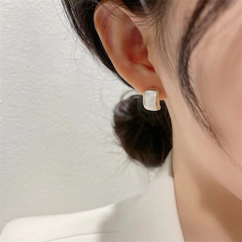 Trend Chic Enamel C-shaped Women's Stud Earrings Red Green Pink Color Small Earrings for Girls aretes de mujer 2025 new in