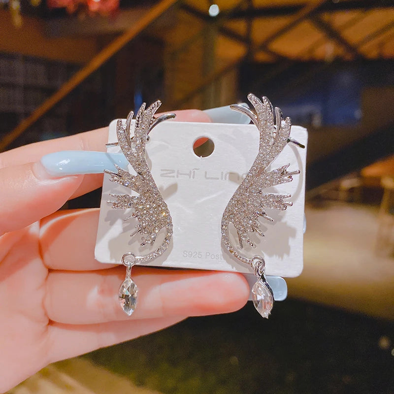 New Crystal Angel Wings Women's Clip Earrings Need Pierced Water Drop Pendants Luxury Wedding Ear Jewelry Cool Ear Cuff